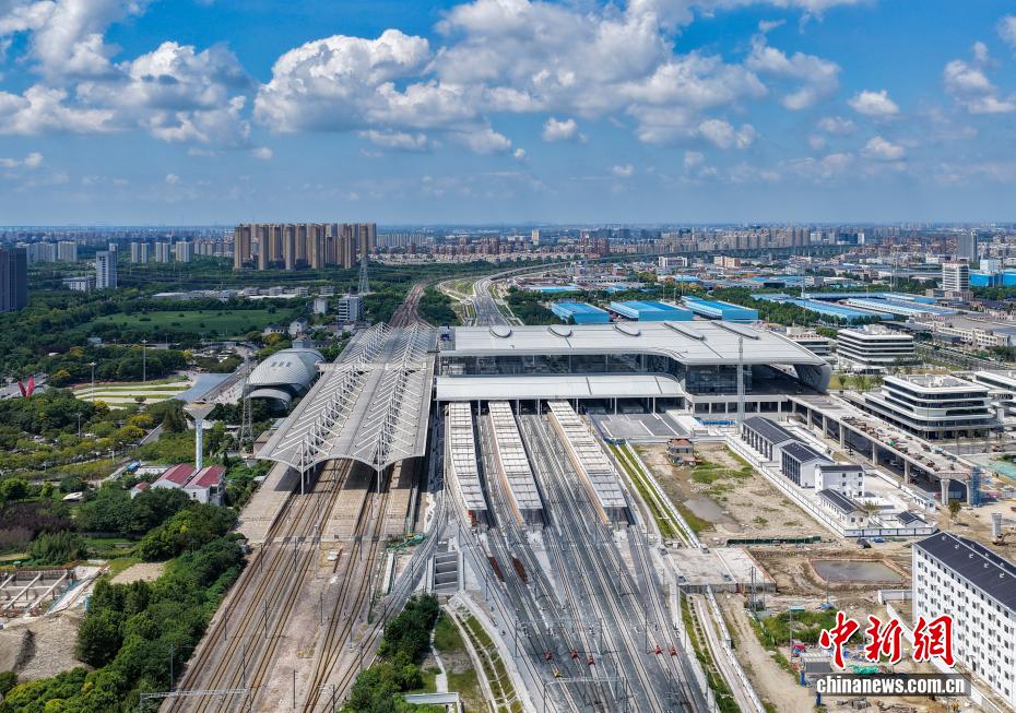 新建上海至南京至合肥高速铁路建设加速 全新南通站亮相展雄姿 新建上海至南京至合肥高速铁路建设加速 全新南通站亮相展雄姿