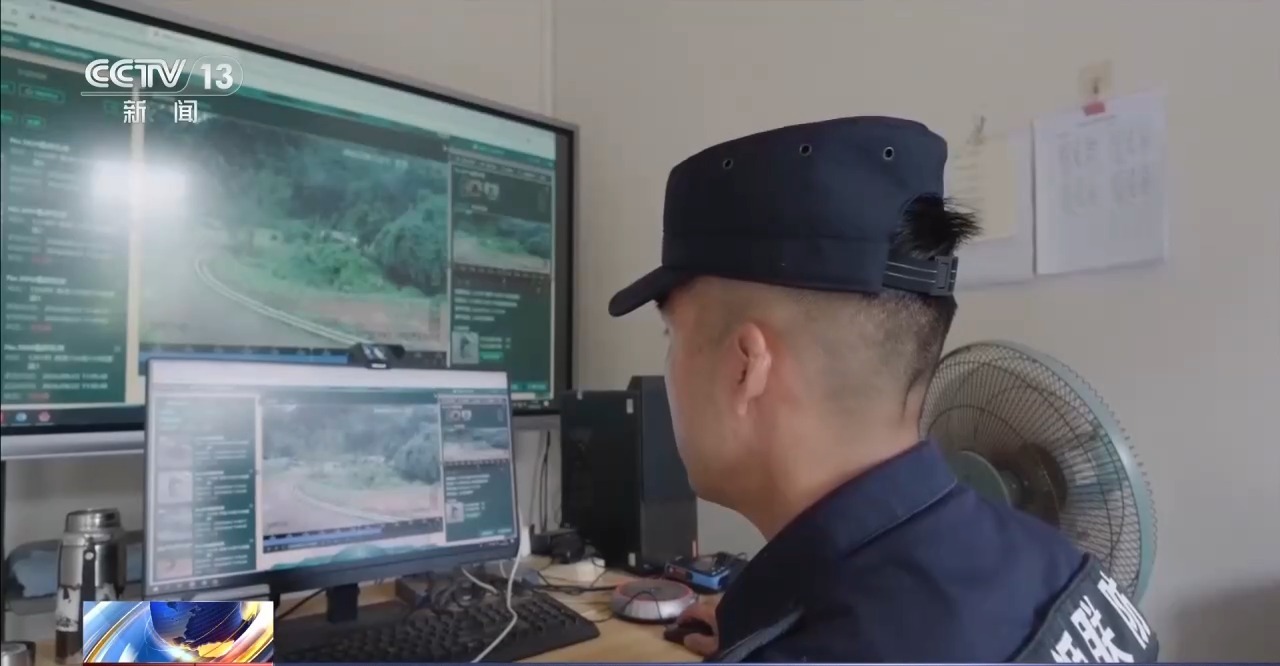 用脚步丈量国土 跟随守边人踏上艰险巡边路