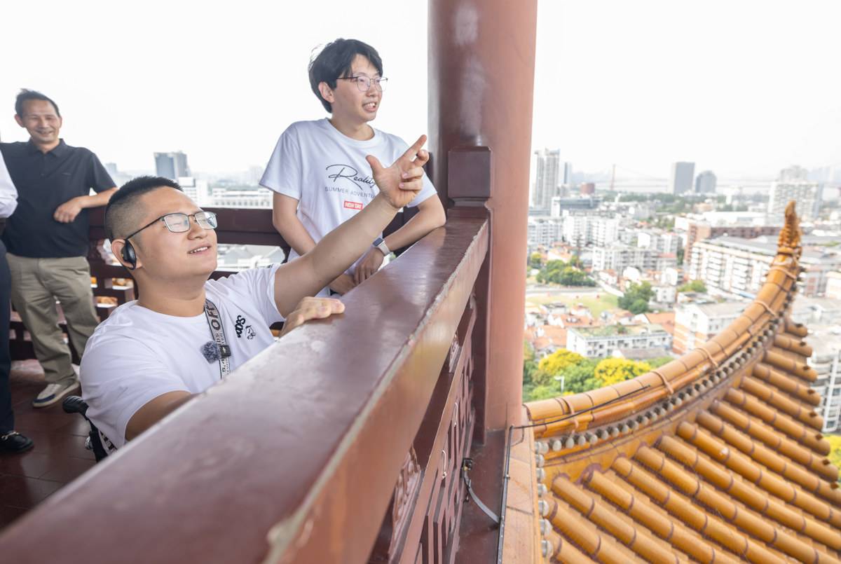 有理有句丨“板凳男孩”方宇翔:用板凳走路的时候,手臂是翅膀