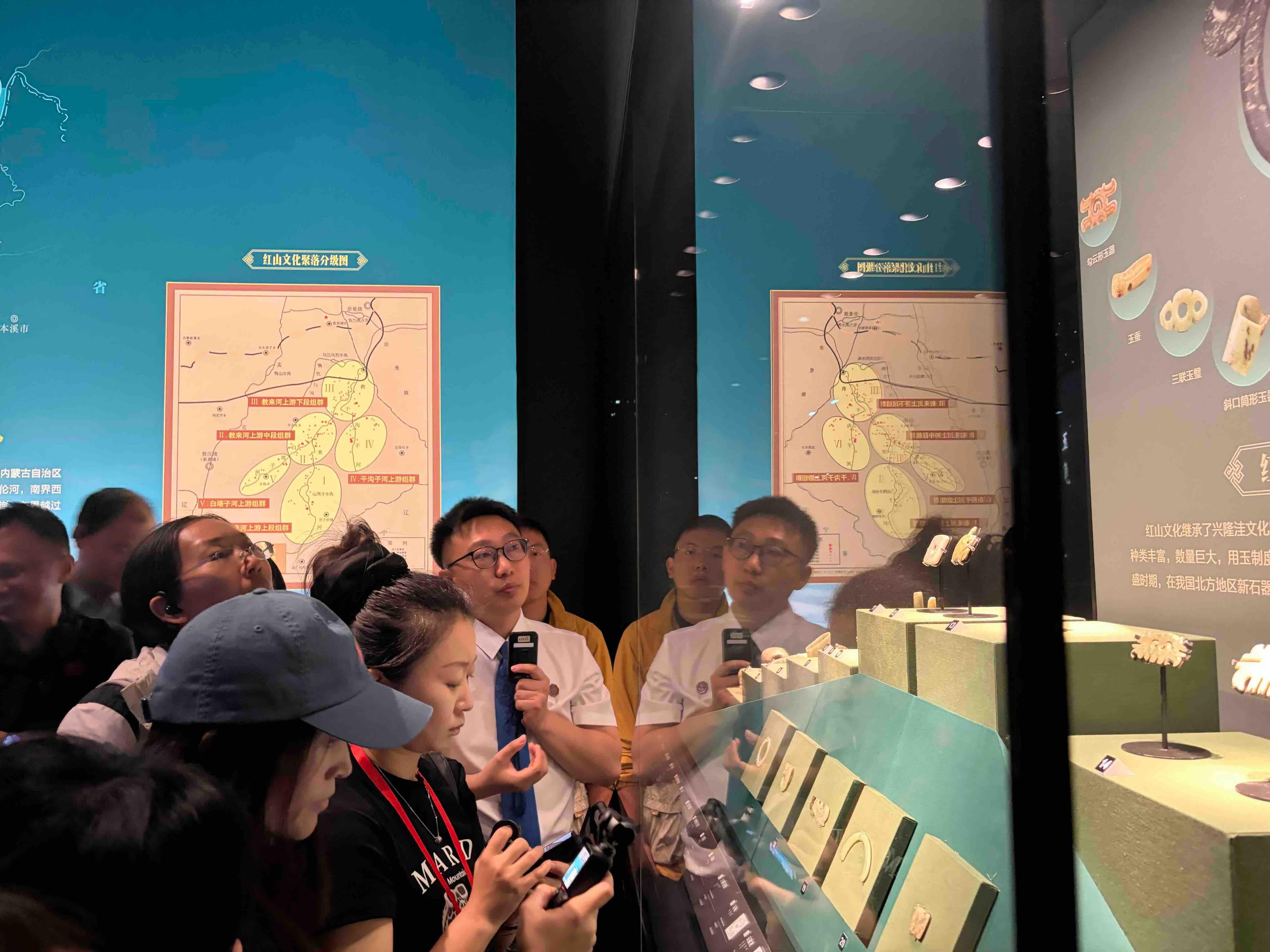 铸牢共同体 中华一家亲丨在内蒙古博物院,读懂“中华一家亲”的文物注脚