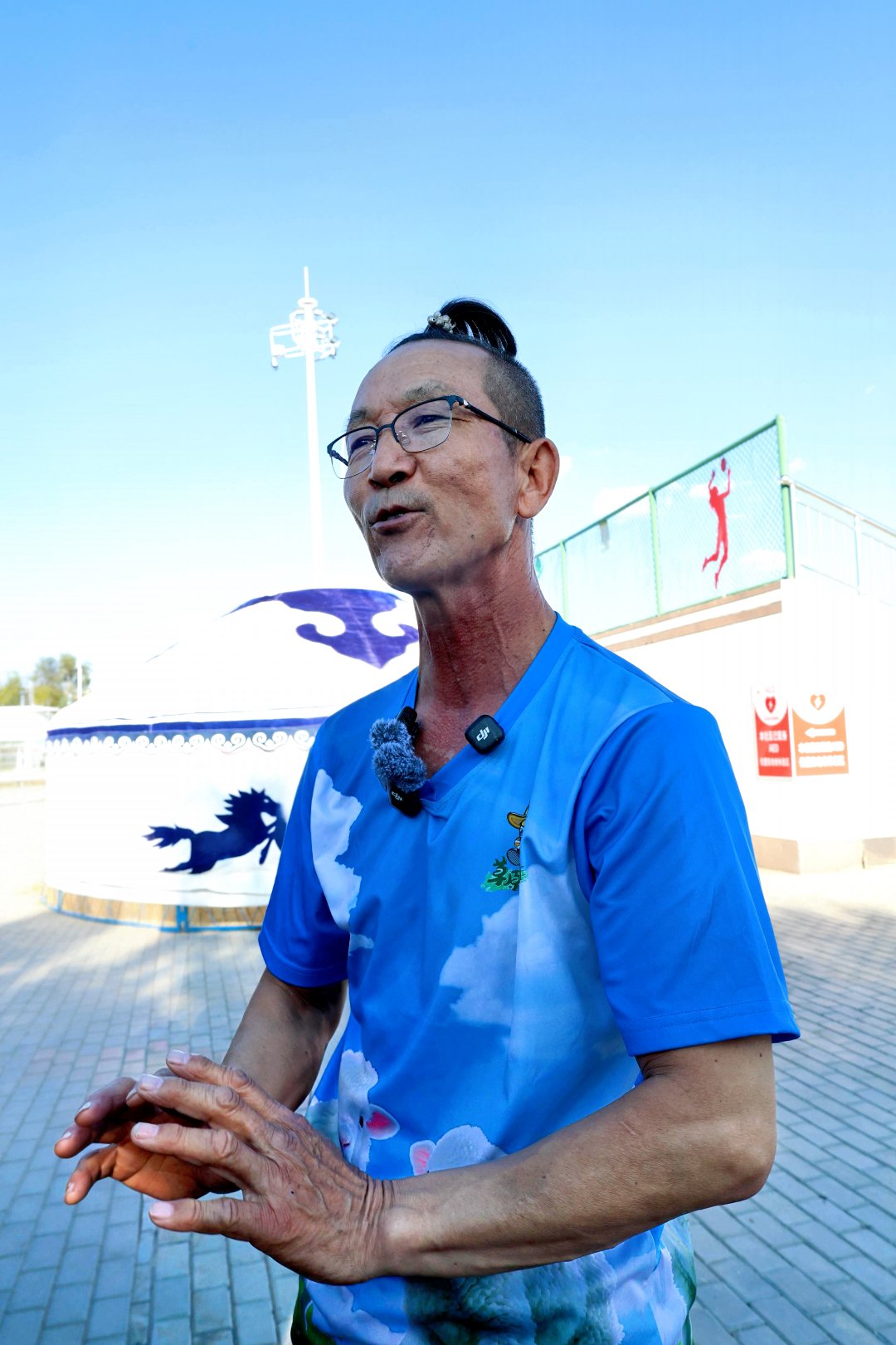 铸牢共同体中华一家亲|草原“村排”凝聚各族农牧民