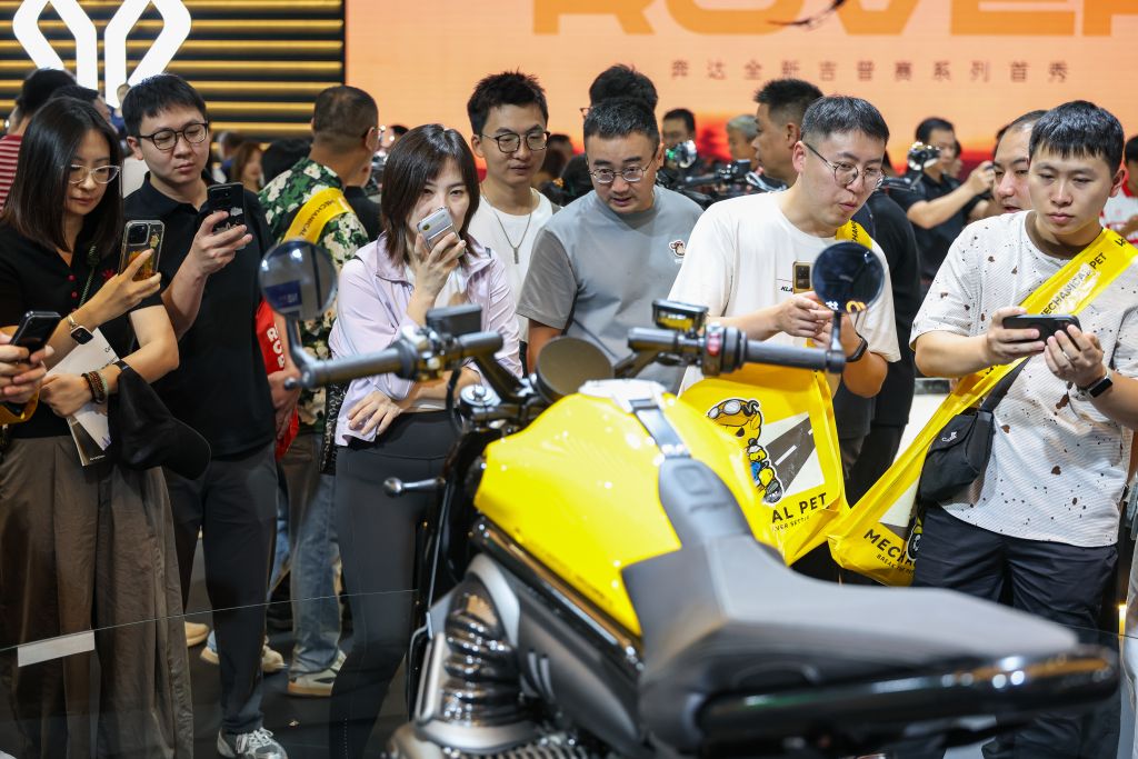 更高端、更智能——中国新能源摩托车加速驶向全球