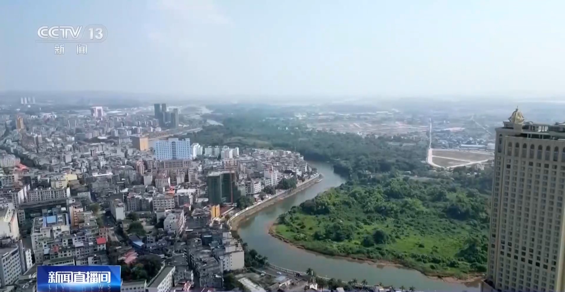 视频丨粤港澳旅客“双向奔赴”、外籍游客“扎堆”来华 多地口岸迎客流高峰
