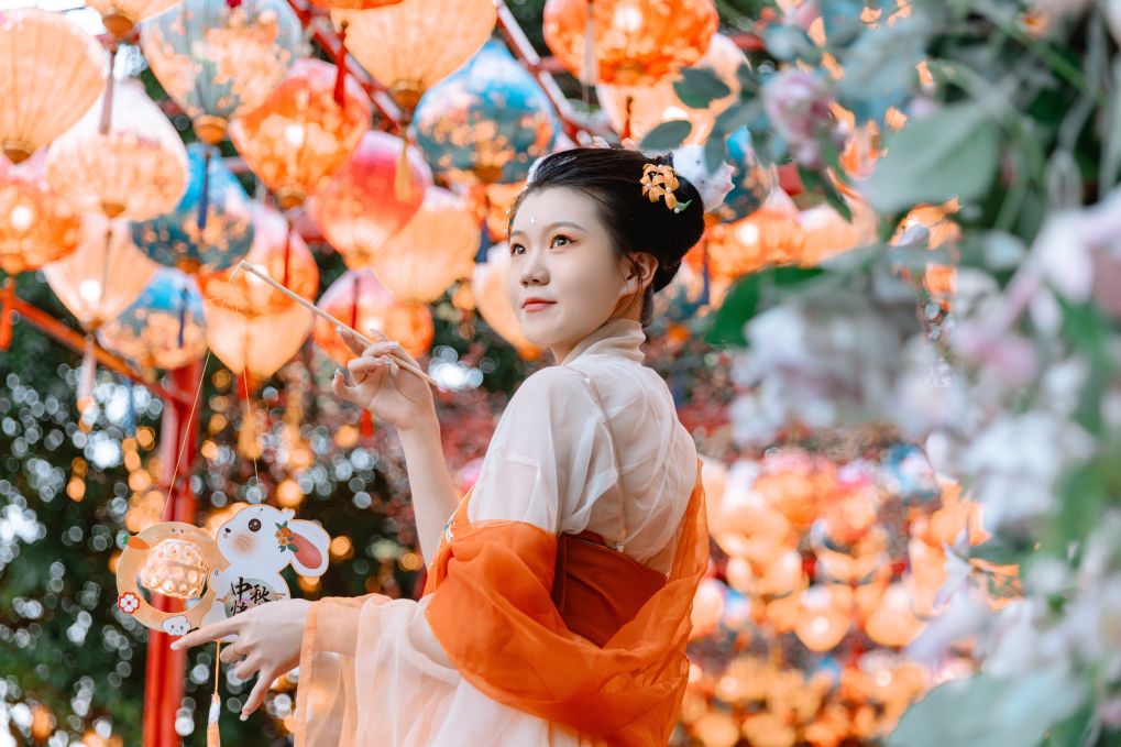 从“看景”到“入景”,中秋消费“新”意盎然