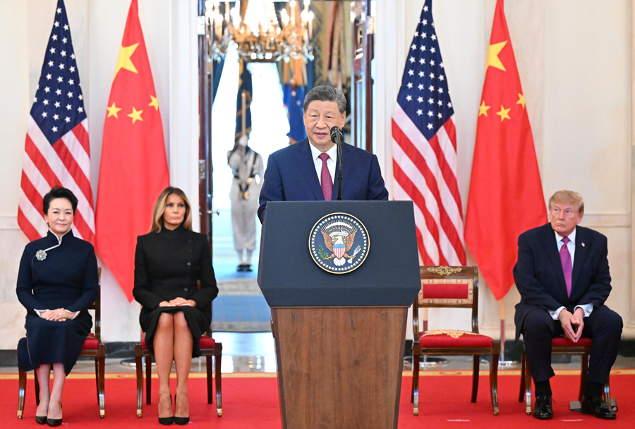 习近平出席美国总统特朗普在白宫举行的欢迎仪式