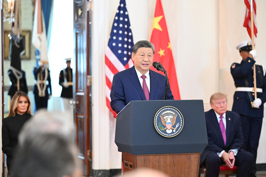 习近平出席美国总统特朗普在白宫举行的欢迎仪式