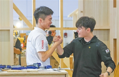 精进技艺 互学互鉴(走进世界技能大赛)