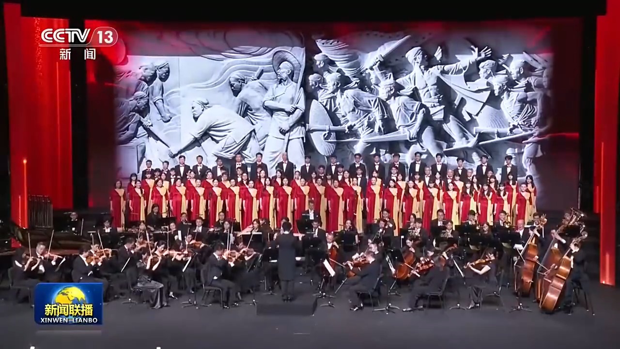 国庆假期活力涌动 乐游山水祝福祖国