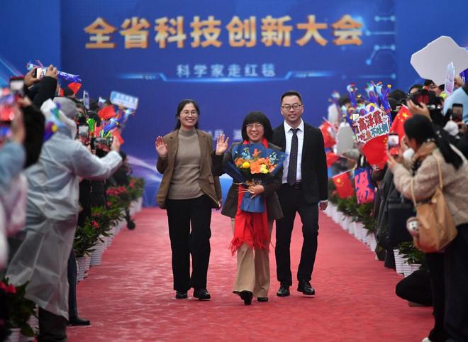 开局之年看中国 潮涌荆楚|他们是最值得追的星