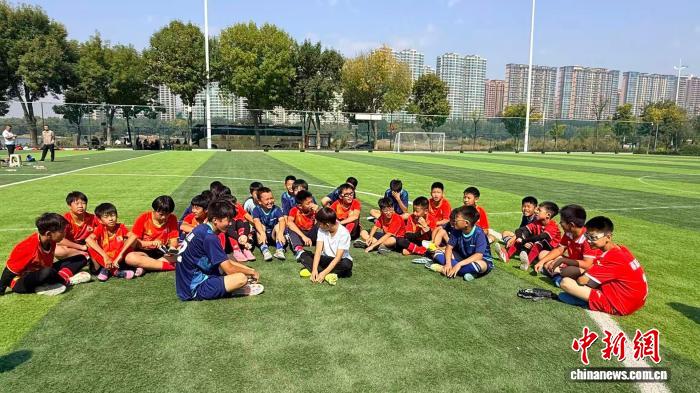 绿茵场上的“籽籽同心”,晋疆少年的山海之约