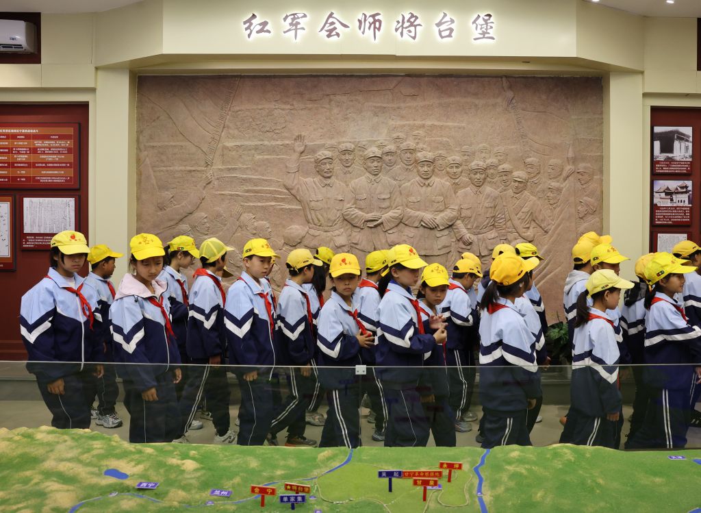 和总书记面对面·长征特辑丨每一代人都要走好自己的长征路