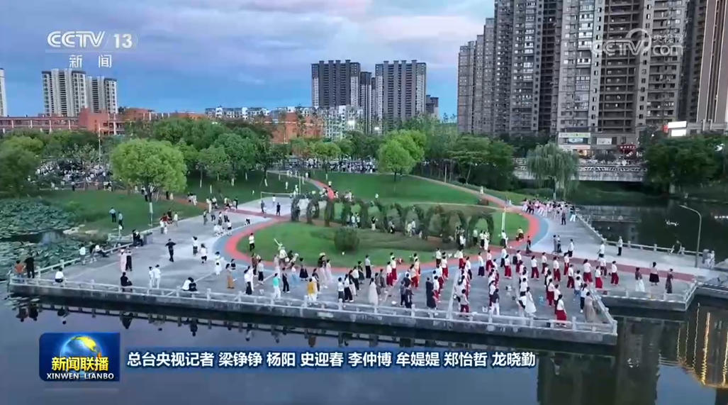 建成均衡普惠、优质高效的健康中国——习近平总书记重要讲话激励广大卫生与健康工作者履职尽责、担当作为