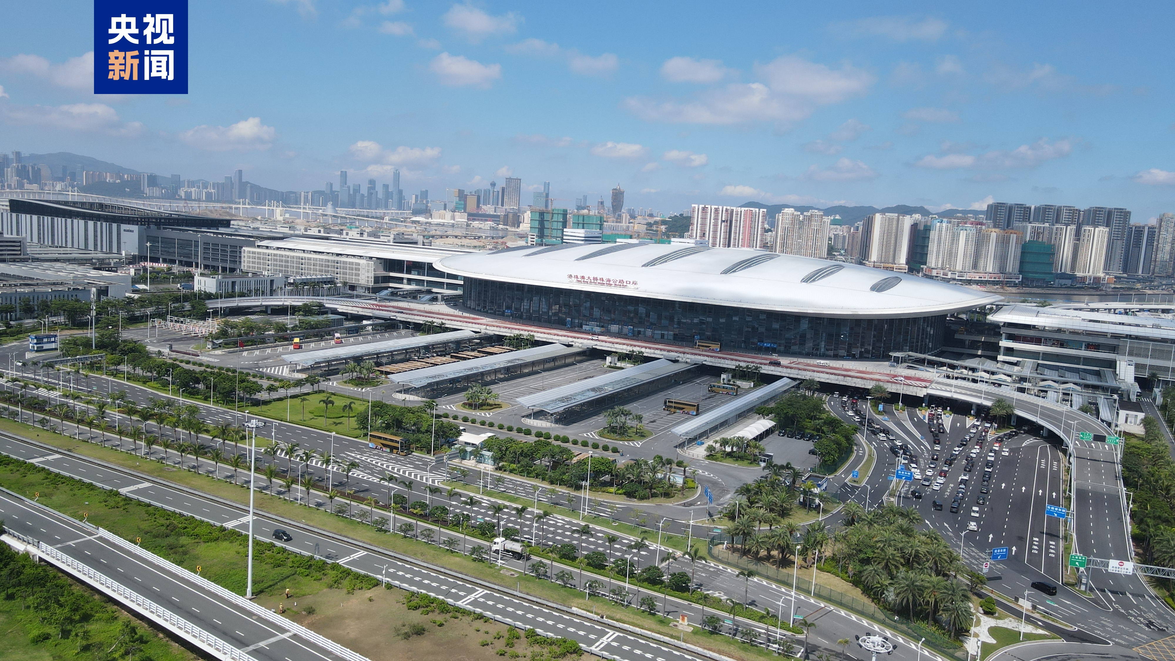 港珠澳大桥开通8周年 出入境旅客达1.25亿人次