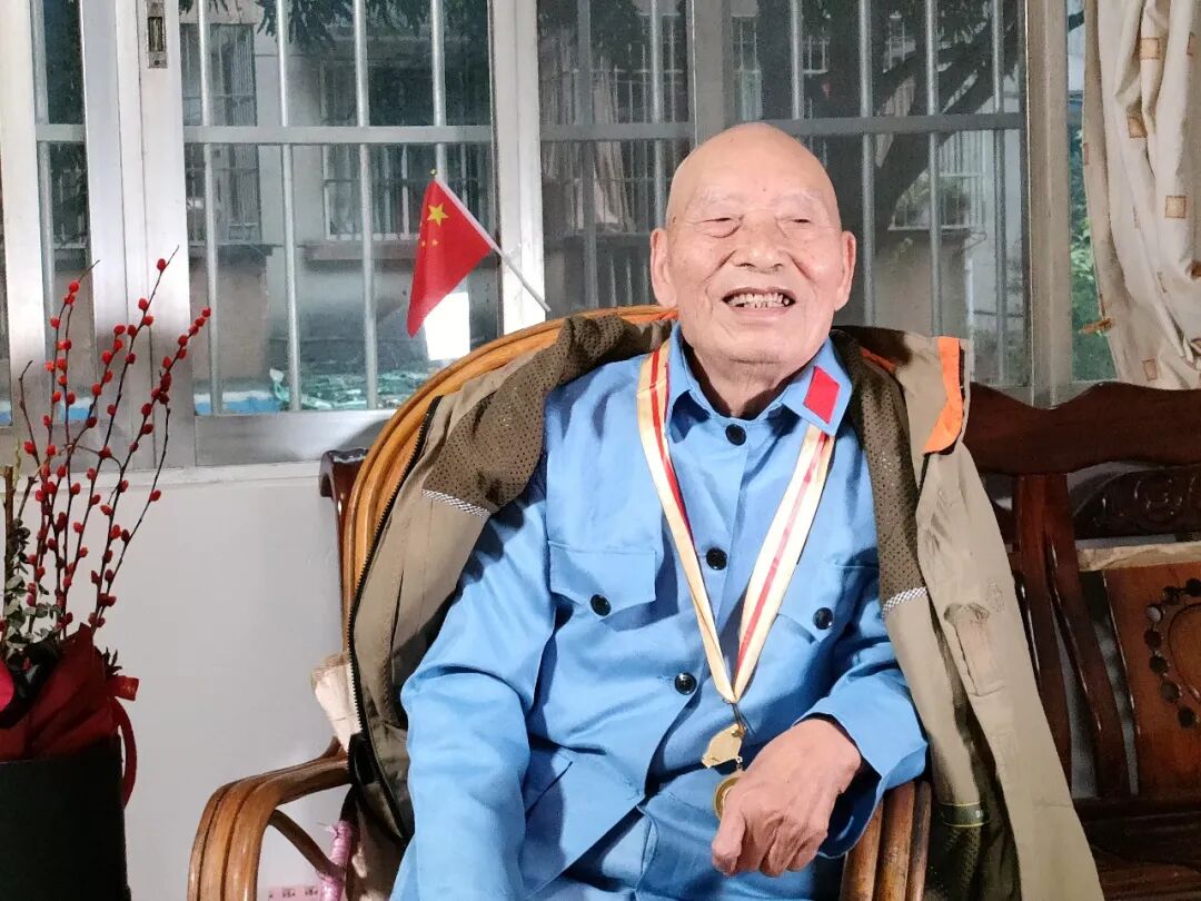 壹视界|“娃娃们呐,你们不必受这般苦,但千万莫忘来时路”