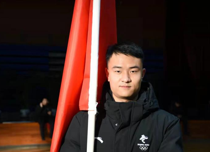 开幕式奥林匹克运动会会旗执旗手白英豪：走出中国青年的风采