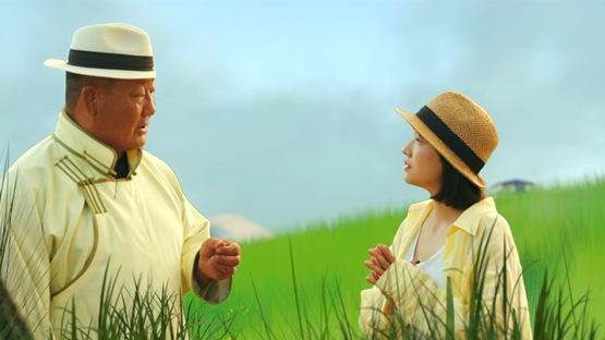 暖风习习 | 总书记的一个动作，感动了整个草原