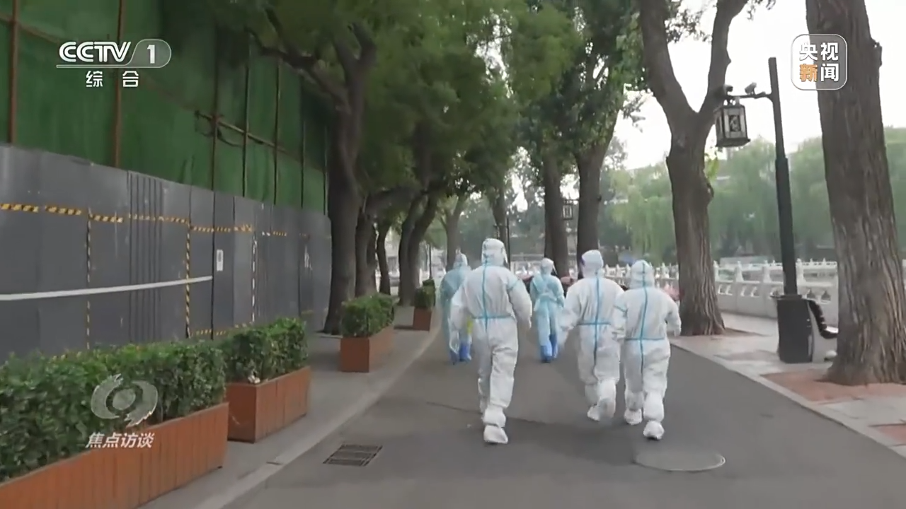 奋斗创造奇迹 力量源于团结