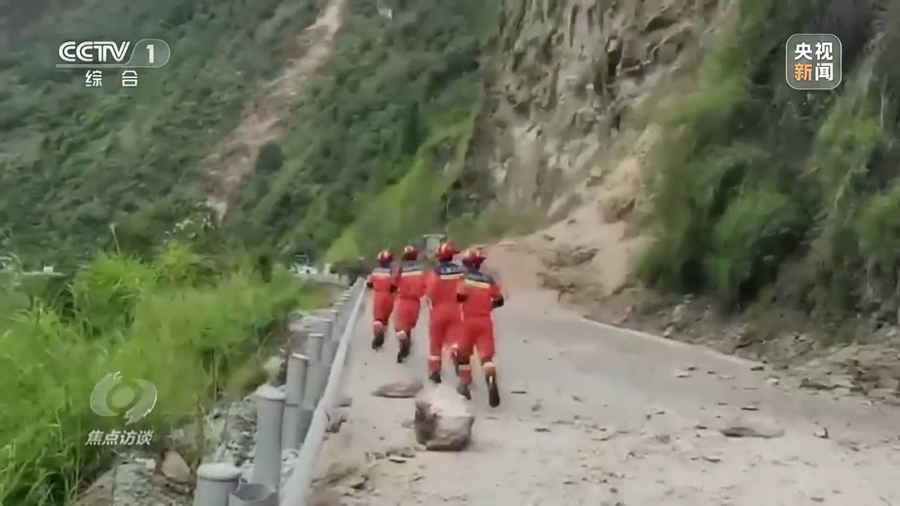 奋斗创造奇迹 力量源于团结