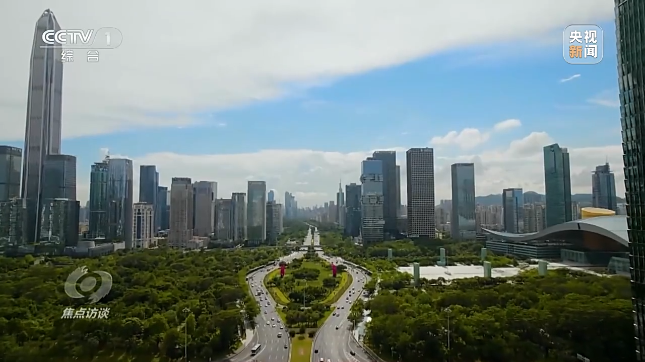 奋斗创造奇迹 力量源于团结