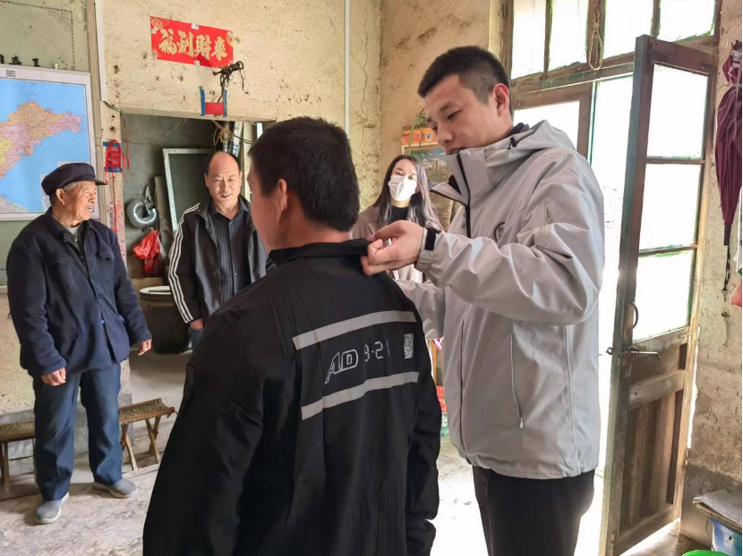这件衣服火了