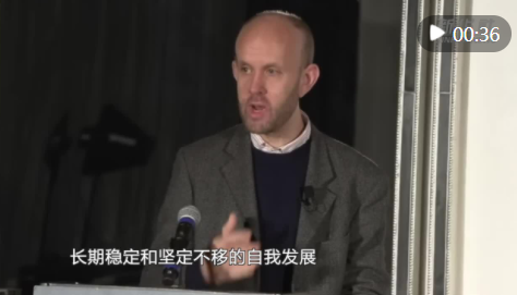 在关于中西方制度比较的辩论中，这位法国企业家力挺中国