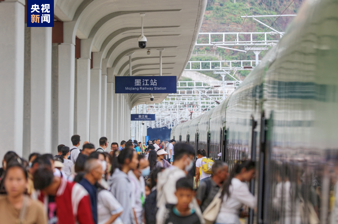 开通运营20个月,中老铁路客货两旺!