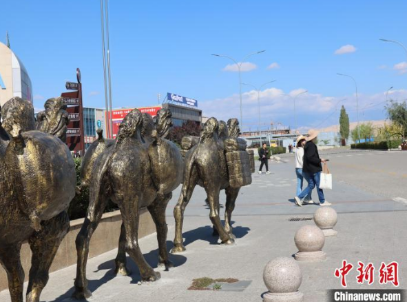 多国媒体人走进新疆：见证开放活力 拥抱多元融合