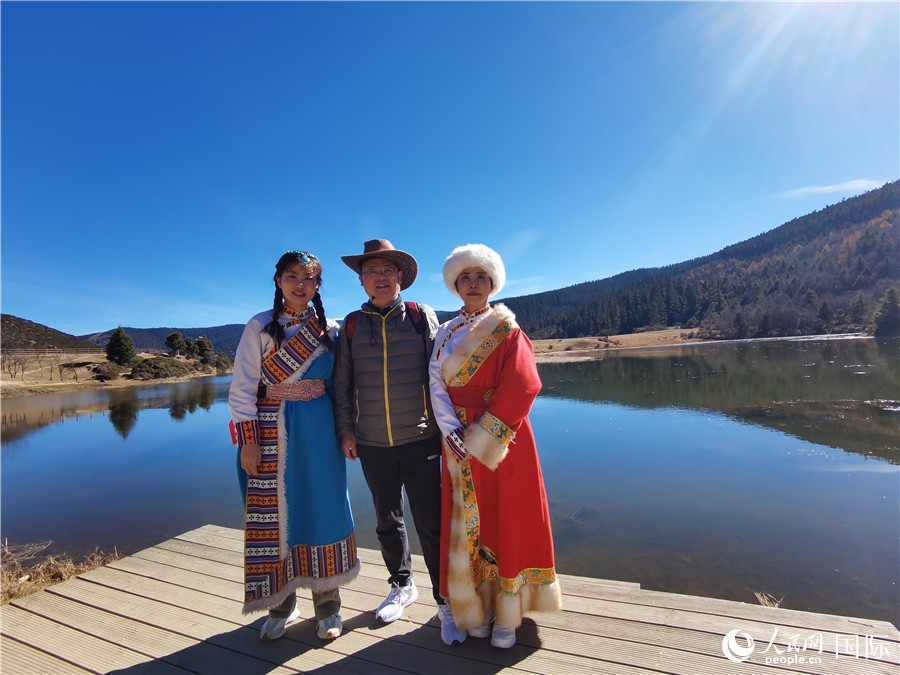 世界的香格里拉 | 初冬时节 云南香格里拉国家公园如画美景惹人醉