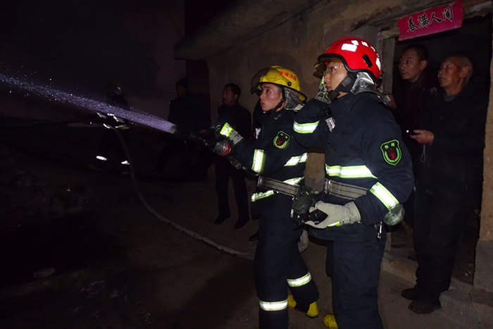 陈念念:消防员不是生来勇敢,而是一份责任