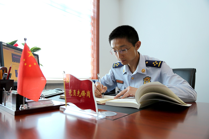 陈念念:消防员不是生来勇敢,而是一份责任