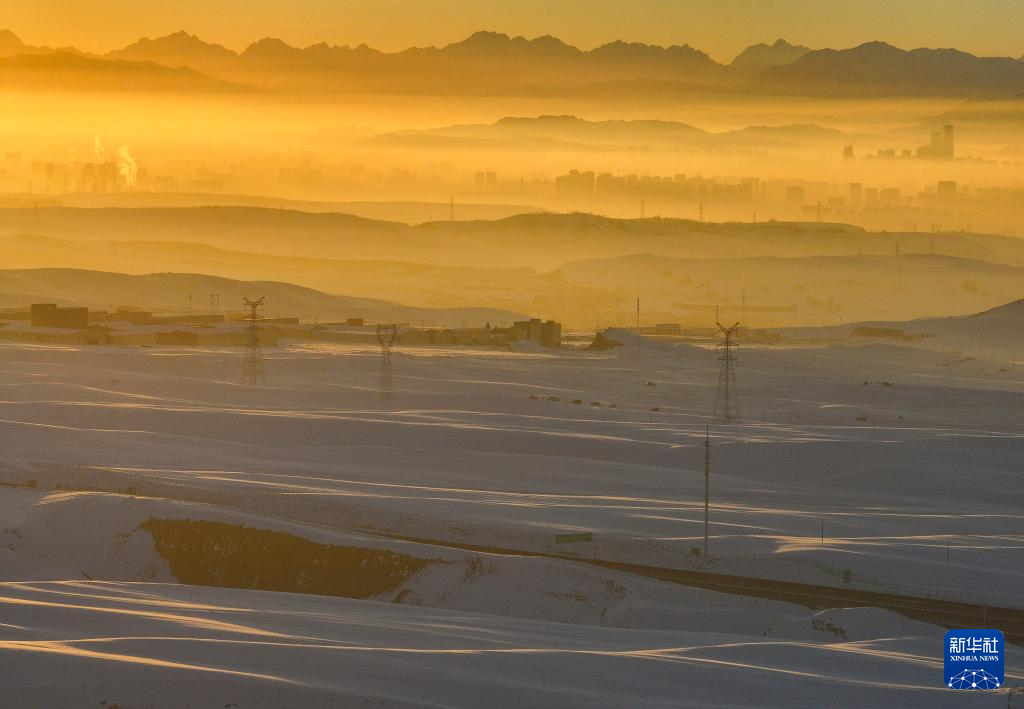 天山村雪趣