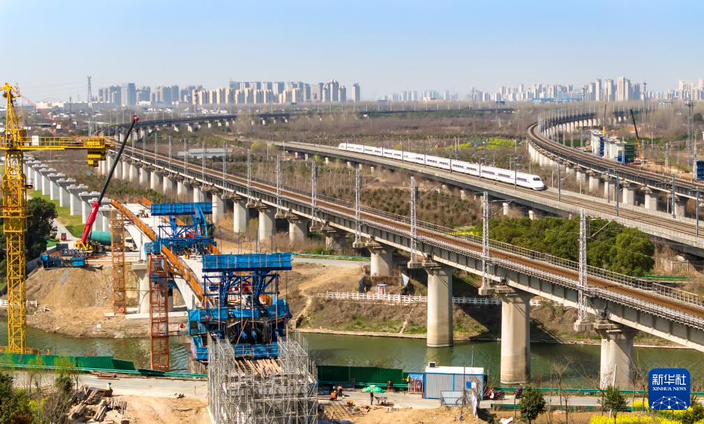 安徽合肥：铁路建设忙