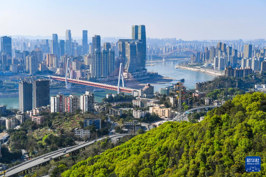 美丽中国丨春日里的山水之城