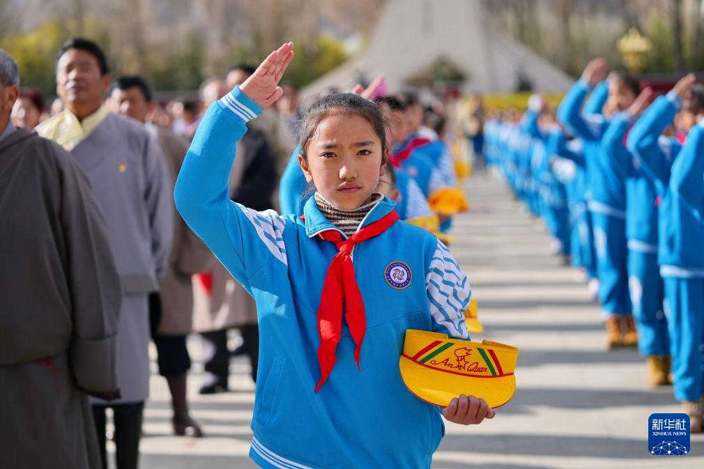 西藏隆重庆祝百万农奴解放纪念日