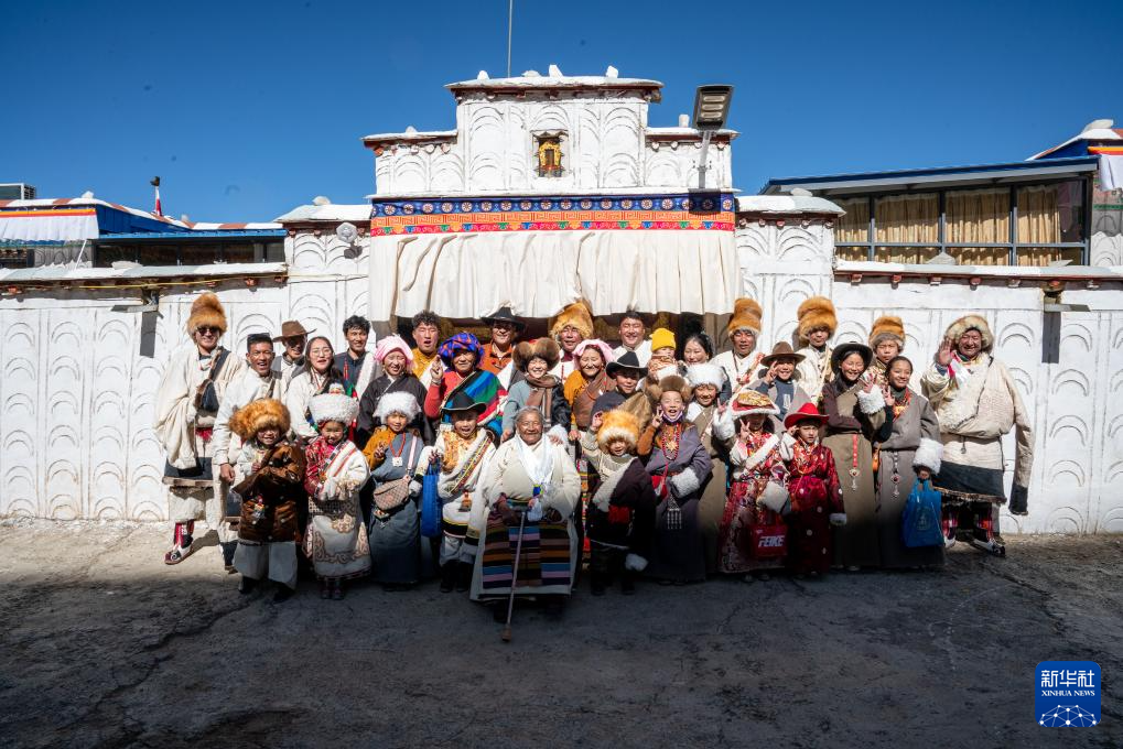 苦难与新生——西藏翻身农奴影像档案：斯曲旺姆