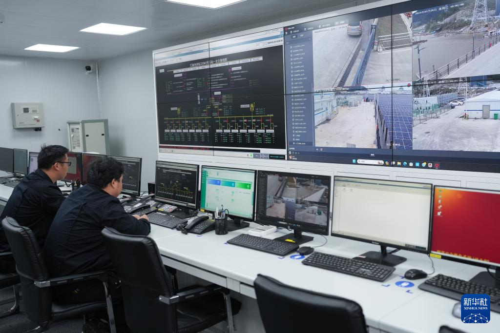 新时代中国调研行之长三角篇丨全国首个“核光储多能联合”滩涂光伏项目平稳运行