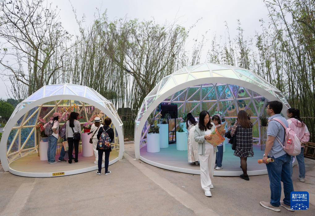 “五一”假期“打卡”成都世园会