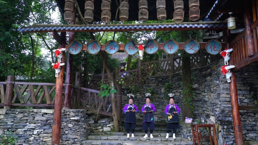 “五一”消费观察:人流涌动背后的市场活力 “五一”消费观察:人流涌动背后的市场活力