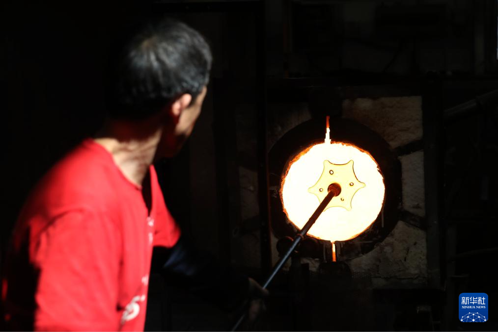 山东博山:创新推动琉璃焕新彩 山东博山:创新推动琉璃焕新彩