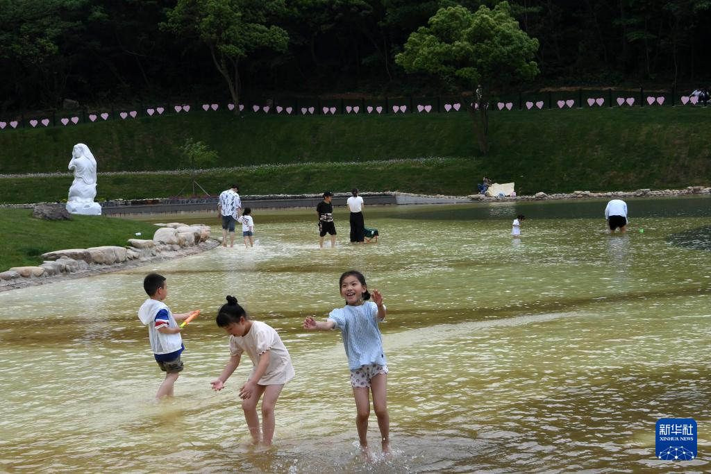 浙江舟山：百里文廊勾画海岛山水画卷