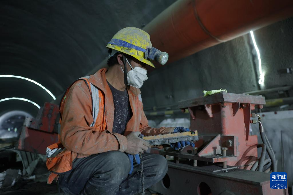 西成铁路甘肃段建设加速推进