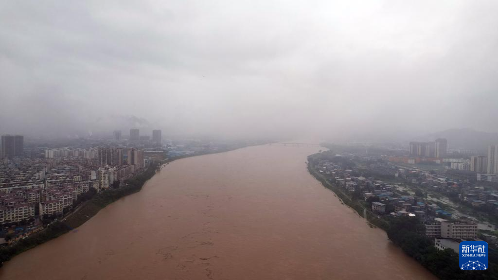广西融安：融江迎来今年首次超警洪水