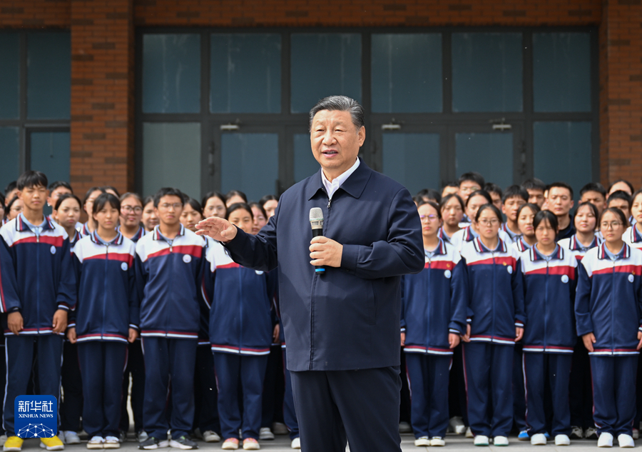 习近平在青海考察