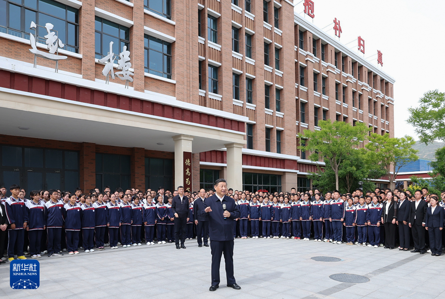 习近平在青海考察