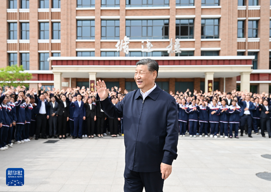 习近平在青海考察