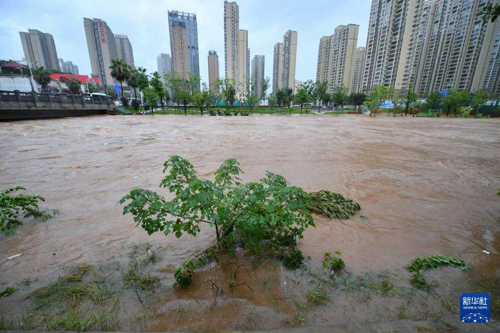 湖南长沙遭遇强降雨