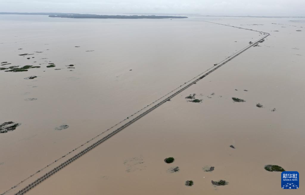 聚焦防汛抗旱｜我国最大淡水湖鄱阳湖水位超警戒