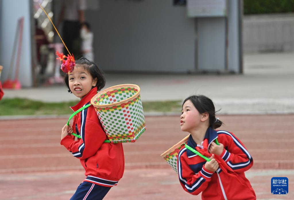 必威广西：校园开满“团结花”(图3)