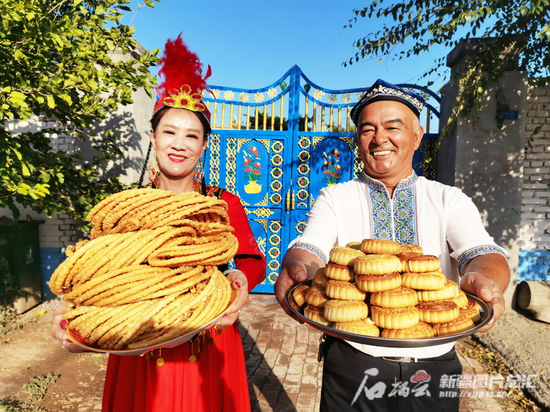 《新疆影像志》第十三辑 月亮代表我的心
