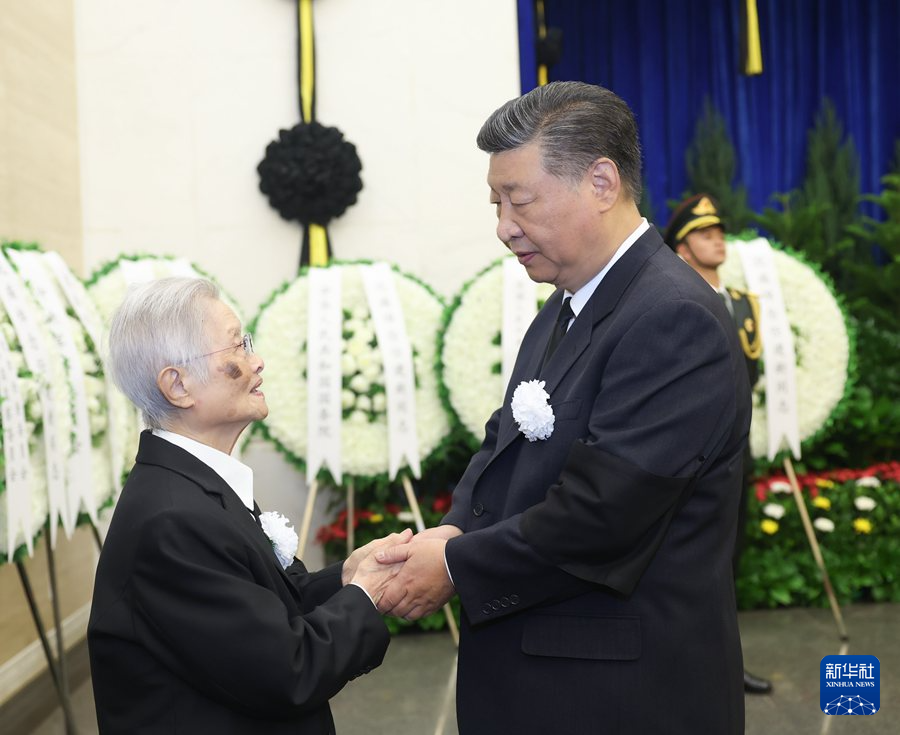 任建新同志遗体在京火化 习近平李强赵乐际王沪宁蔡奇丁薛祥李希韩正等到八宝山革命公墓送别